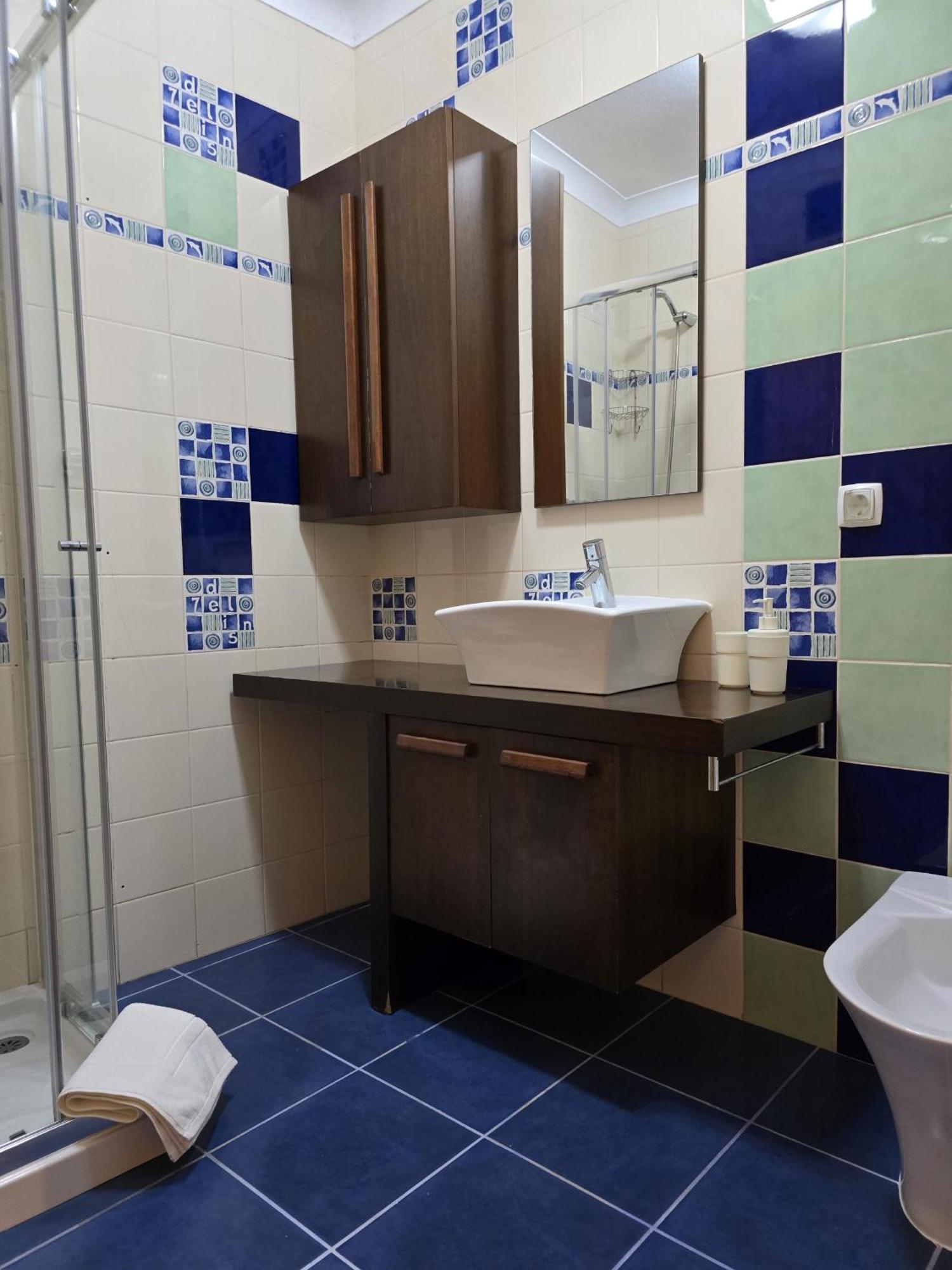 Lc'S Guesthouse Lagos Luaran gambar
