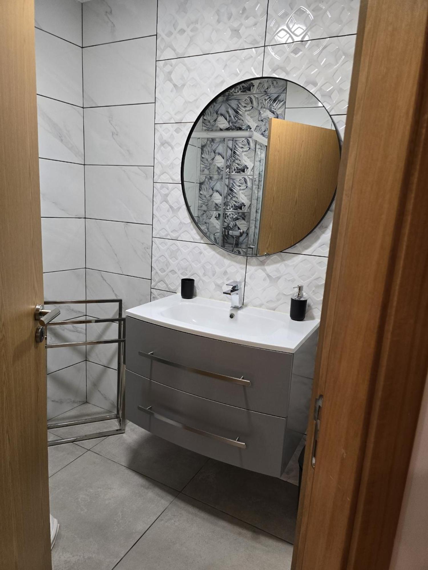 Lc'S Guesthouse Lagos Luaran gambar