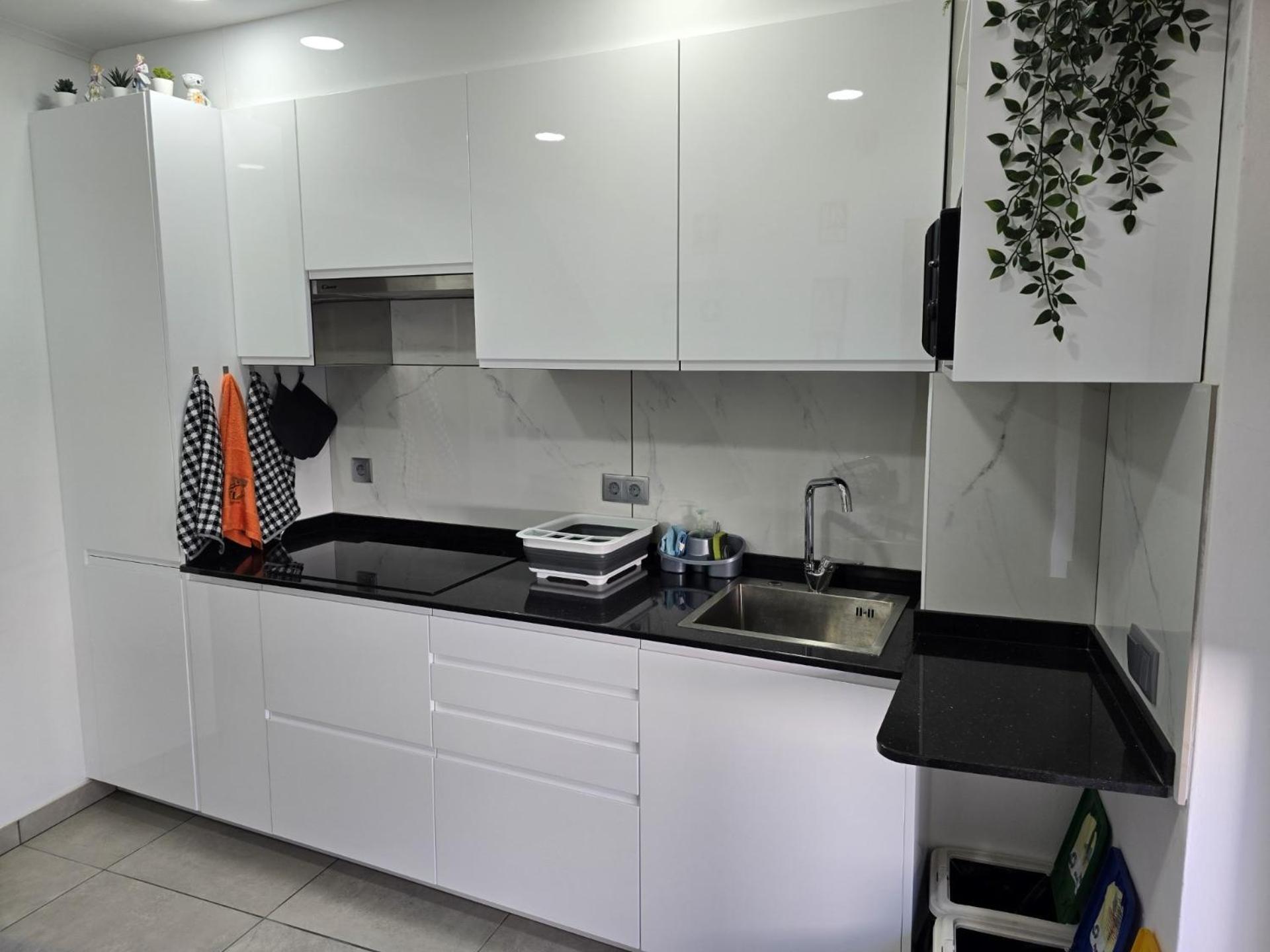 Lc'S Guesthouse Lagos Luaran gambar
